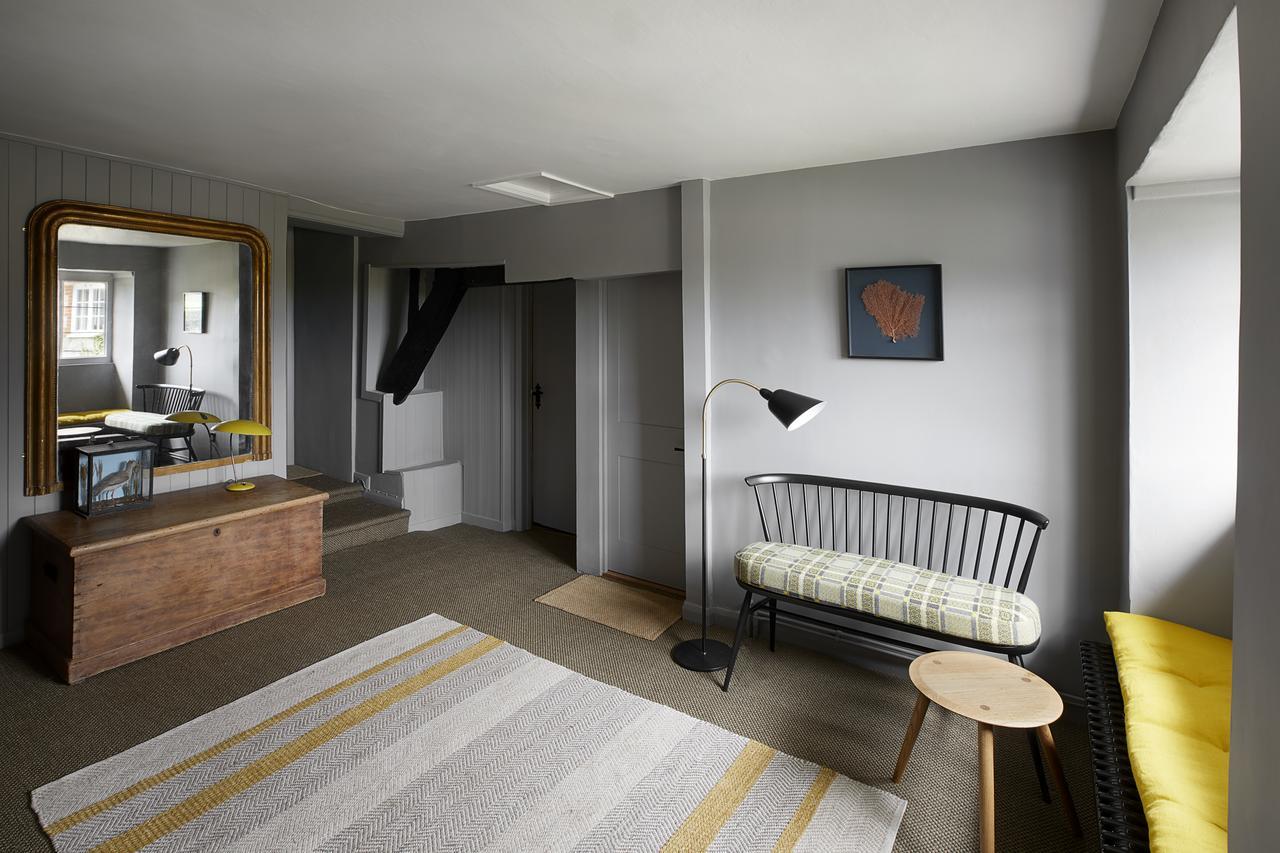 Compasses Inn Тисбъри Екстериор снимка